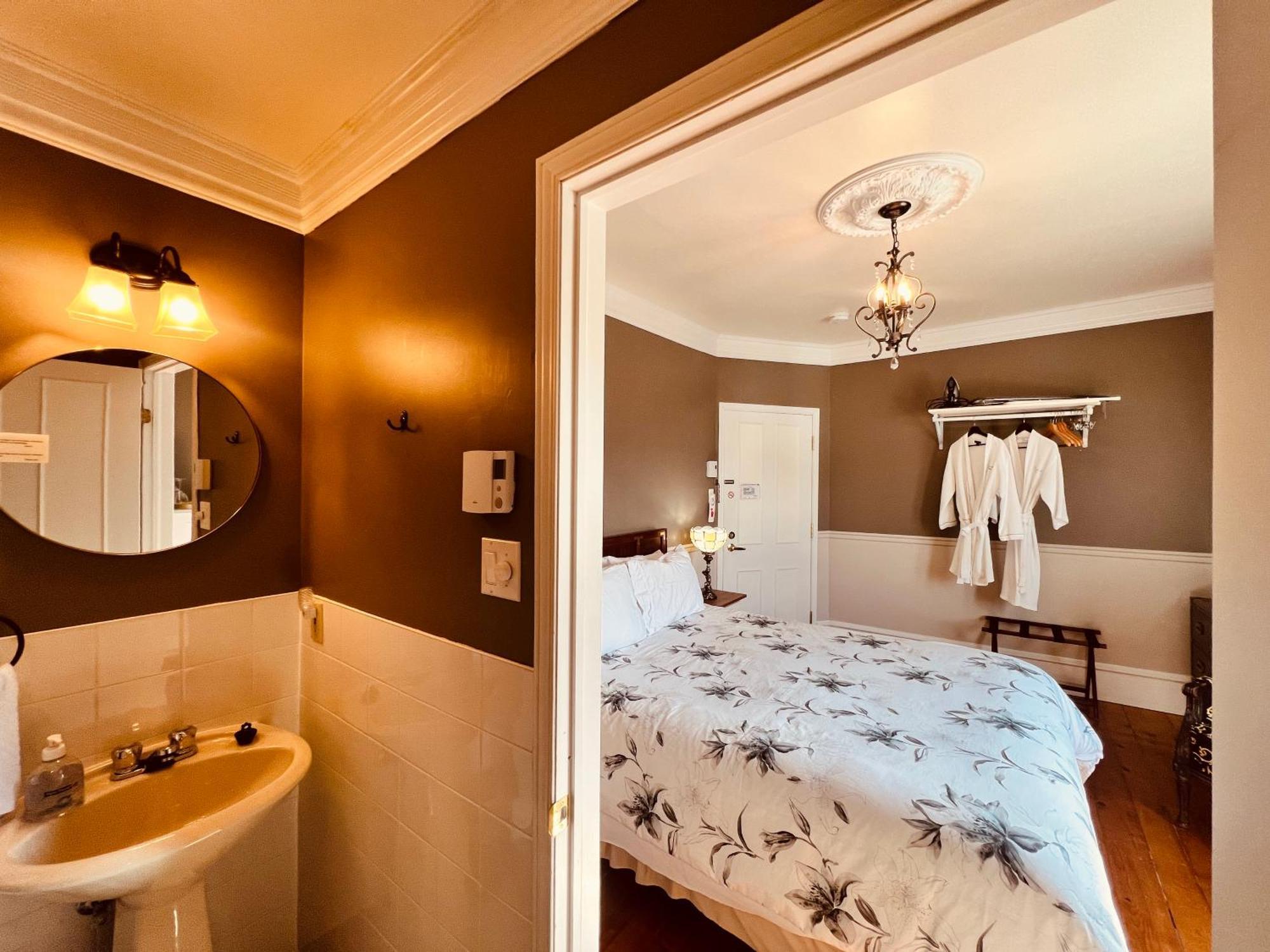 Le Chateau du Lac Magog Extérieur photo